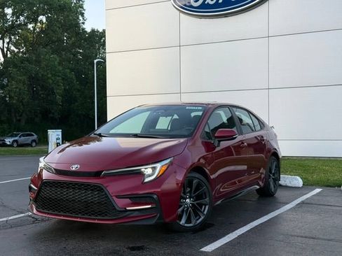 Used 2023 Toyota Corolla XSE FWD image 2