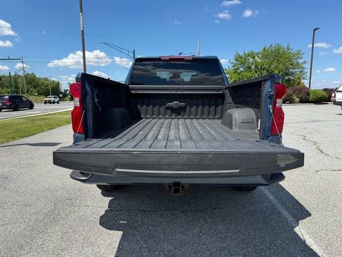 Used 2024 Chevrolet Silverado 1500 RST w/ Protection Package AWD/4WD image 17