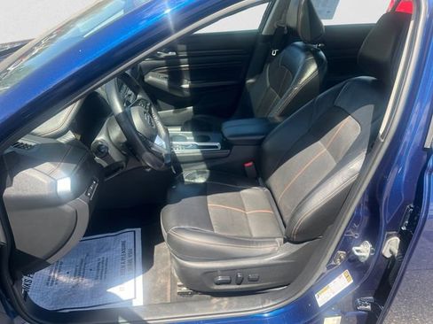 Used 2021 Nissan Altima 2.5 SR w/ SR Premium Package FWD image 9