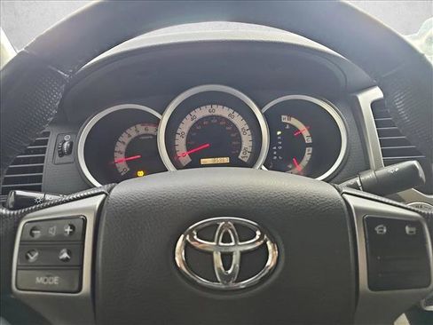 Used 2013 Toyota Tacoma 4x4 Access Cab V6 w/ SR5 Pkg image 16