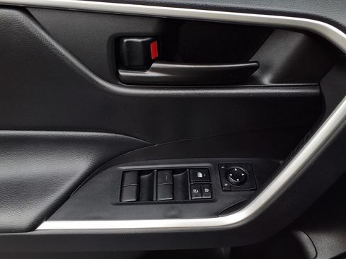 Certified 2023 Toyota RAV4 LE FWD image 18
