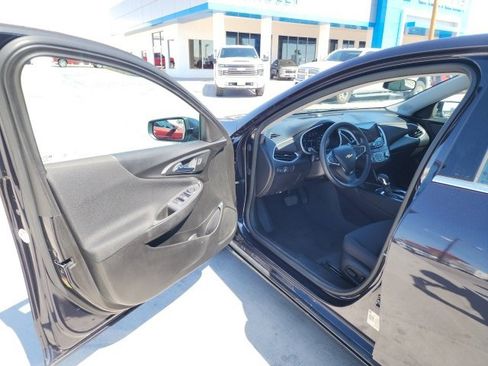 Used 2023 Chevrolet Malibu LT image 41