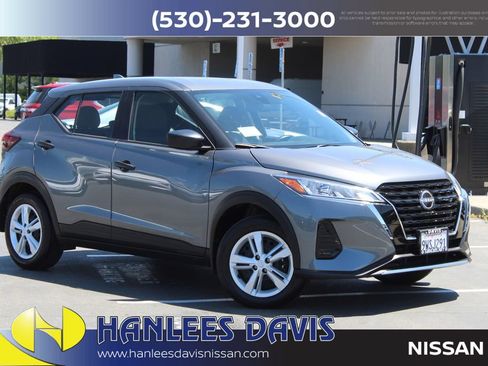 Used 2025 Nissan Kicks Play S FWD image 1