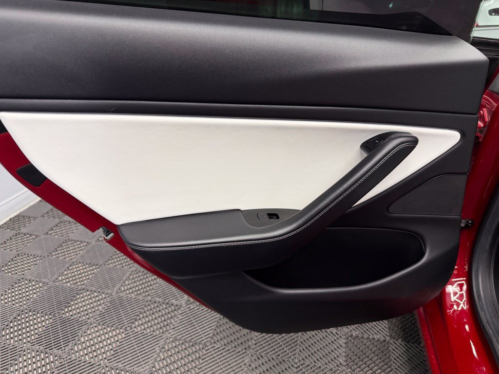 Used 2019 Tesla Model 3 Standard Range RWD image 38