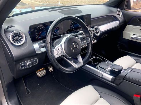 Used 2023 Mercedes-Benz GLB 250 4MATIC image 18