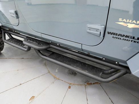Used 2014 Jeep Wrangler Unlimited Sahara w/ Connectivity Group AWD/4WD image 33