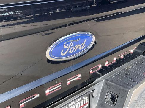 Used 2018 Ford F250 Lariat w/ Lariat Ultimate Package image 28