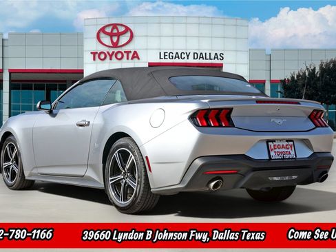 Used 2025 Ford Mustang Premium RWD image 7