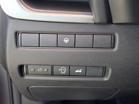 Certified 2024 Nissan Rogue SV FWD image 37