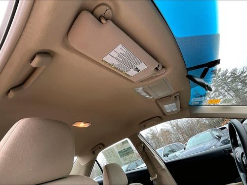 Used 2013 Toyota Camry LE image 13