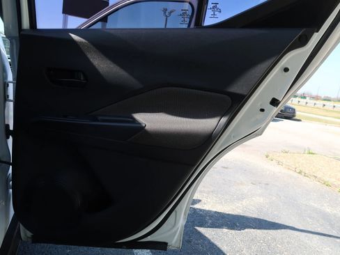 Used 2020 Nissan Kicks S image 46