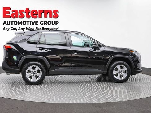 Used 2021 Toyota RAV4 XLE AWD/4WD image 4