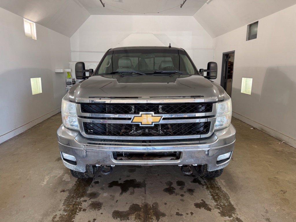 Used 2013 Chevrolet Silverado 3500 LT w/ Interior Plus Package AWD/4WD image 2