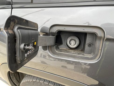 Used 2021 Jeep Grand Cherokee L Laredo image 23