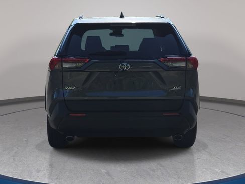 Used 2023 Toyota RAV4 XLE w/ Convenience Package image 6