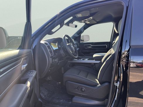 Used 2025 RAM 1500 Big Horn AWD/4WD image 10