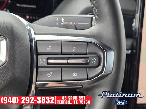 Used 2025 GMC Yukon Denali AWD/4WD image 28