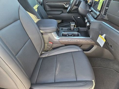 New 2026 GMC Sierra 1500 SLT w/ SLT Premium Package image 11