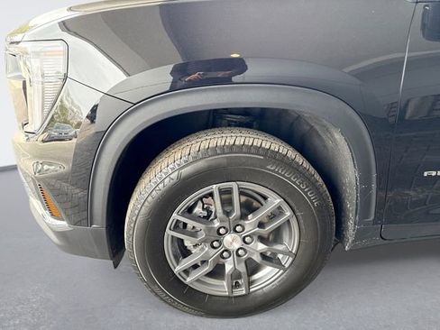 Used 2025 GMC Acadia Elevation image 10