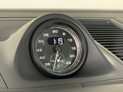 New 2026 Porsche Macan image 29