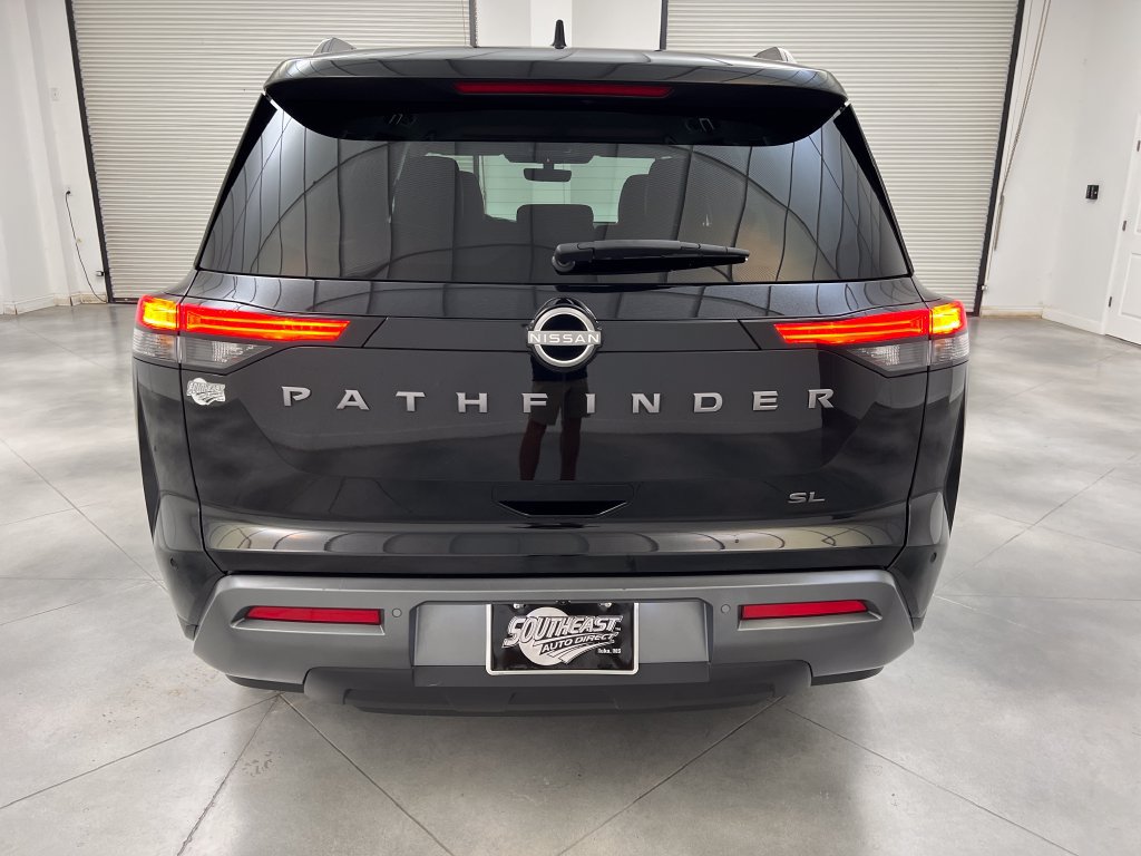 Used 2026 Nissan Pathfinder SL FWD image 8