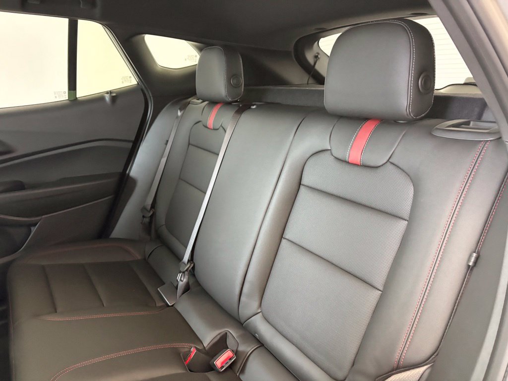 New 2026 Chevrolet Trax RS w/ Sunroof Package FWD image 35