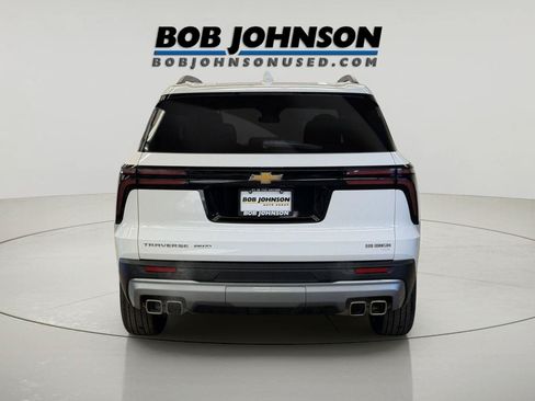 Used 2025 Chevrolet Traverse LT AWD/4WD image 9