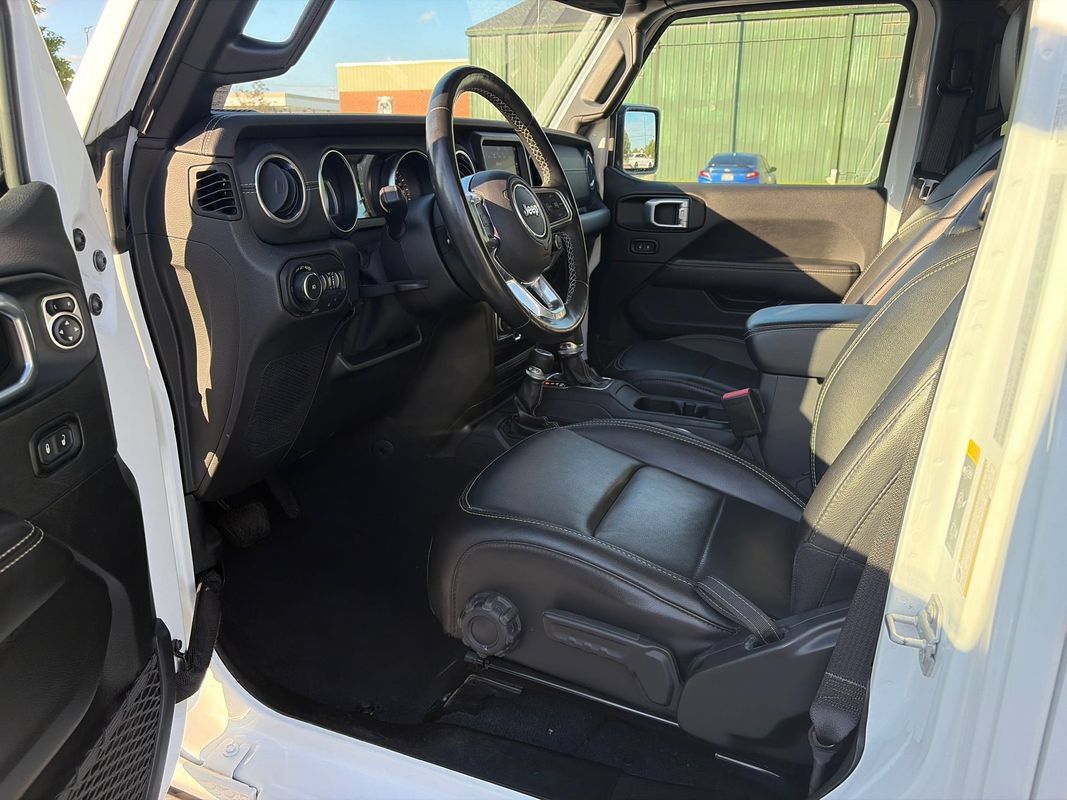 Used 2021 Jeep Wrangler Unlimited Sahara w/ Uconnect 4C Nav & Sound Group AWD/4WD image 9