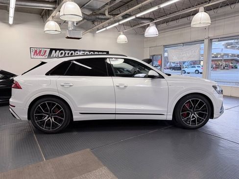 Used 2019 Audi Q8 Prestige w/ Luxury Package image 13