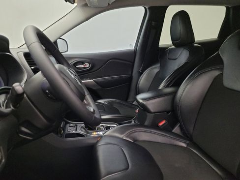 Used 2020 Jeep Cherokee Latitude Plus FWD image 17