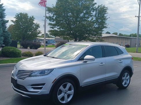 Used 2018 Lincoln MKC Premiere FWD image 1