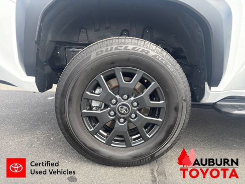 Certified 2025 Toyota 4Runner SR5 AWD/4WD image 26