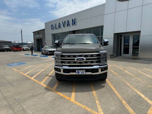 New 2026 Ford F350 Lariat w/ Chrome Package AWD/4WD image 2