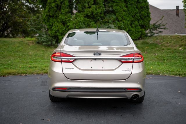 Used 2017 Ford Fusion SE FWD image 6