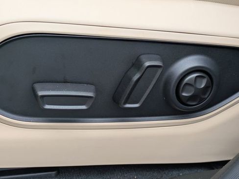 New 2025 Jeep Grand Cherokee Limited image 13