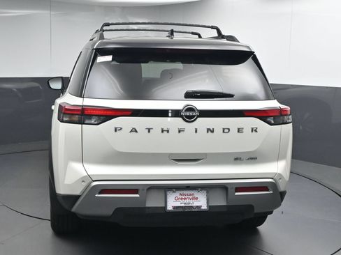 Used 2023 Nissan Pathfinder SL AWD/4WD image 6