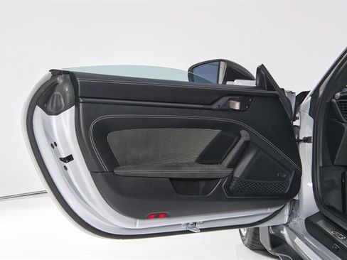 Used 2025 Porsche 911 GT3 RS RWD image 18