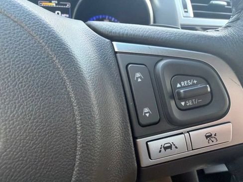 Used 2017 Subaru Outback 2.5i Limited AWD/4WD image 21