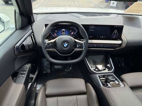 Used 2025 BMW X3 xDrive30i w/ Convenience Package AWD/4WD image 9