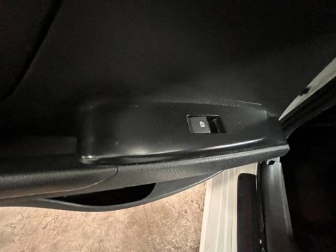 Used 2020 Toyota Camry LE FWD image 29
