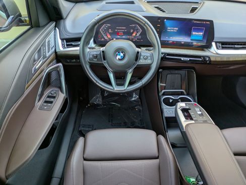 Used 2023 BMW X1 xDrive28i w/ Premium Package image 12
