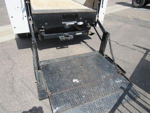 Used 2021 GMC Sierra 2500 4x4 Crew Cab w/ Convenience Package image 17