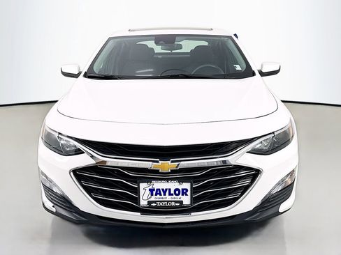 Used 2024 Chevrolet Malibu LT FWD image 2