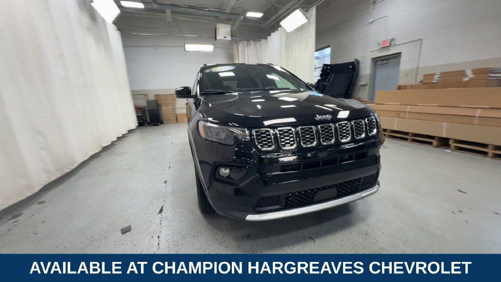 Used 2024 Jeep Compass Limited AWD/4WD image 3