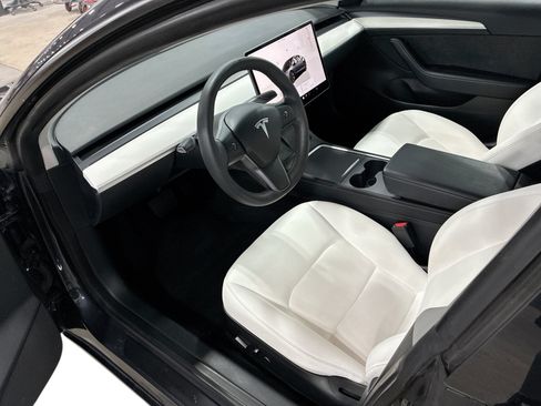 Certified 2023 Tesla Model 3 Standard Range RWD image 9