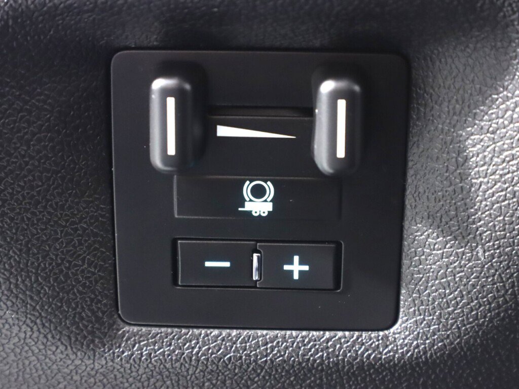 Used 2013 GMC Yukon XL Denali RWD image 11