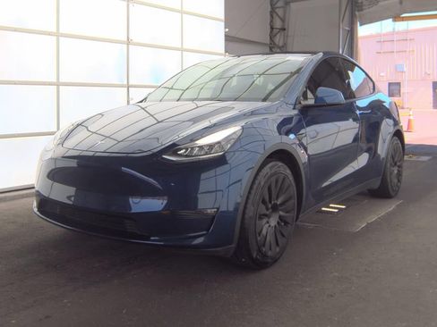 Used 2021 Tesla Model Y Long Range AWD/4WD image 1