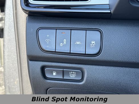 Used 2017 Kia Niro EX image 5