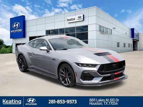Used 2024 Ford Mustang GT Premium RWD image 3