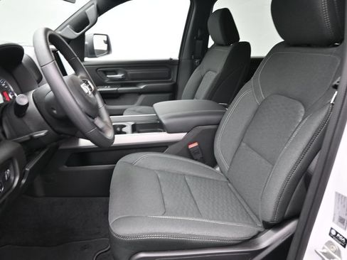 New 2026 RAM 1500 Express AWD/4WD image 19